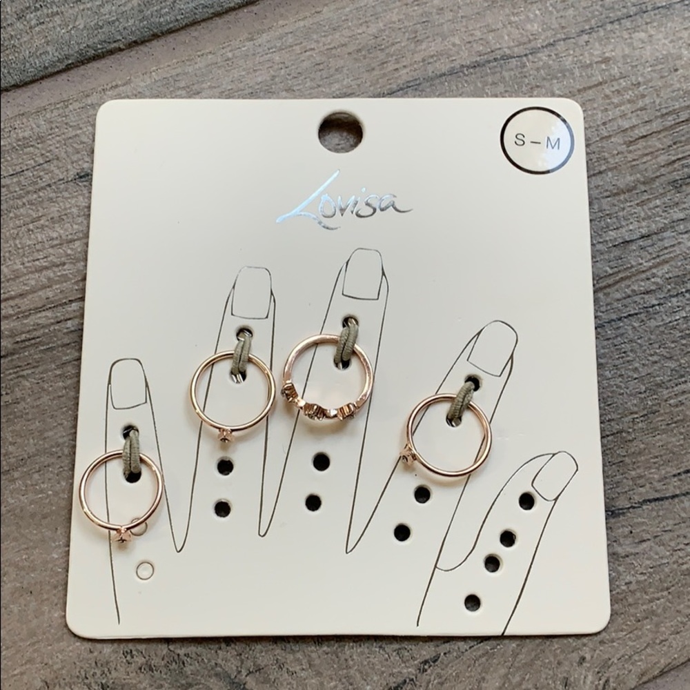 Lovisa 4 piece ring set
